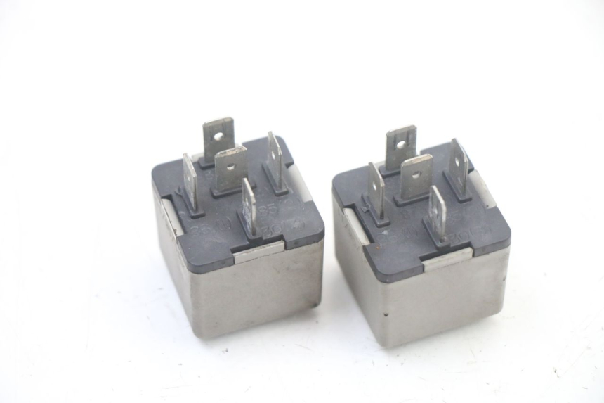 photo de PRZEKAŹNIK ELEKTRYCZNY PIAGGIO VESPA LX IE 125 (2010 - 2012) - Inny kąt widzenia