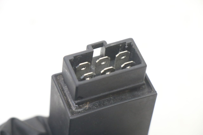 photo de PRZEKAŹNIK ELEKTRYCZNY PIAGGIO VESPA S 2T 50 (2007 - 2014) - Zoom stanu zużycia