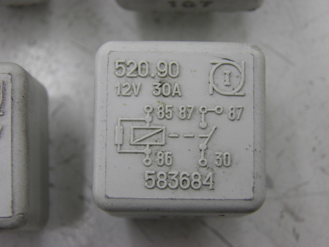 photo de PRZEKAŹNIK ELEKTRYCZNY PIAGGIO XEVO 400 (2007) - Zoom stanu zużycia