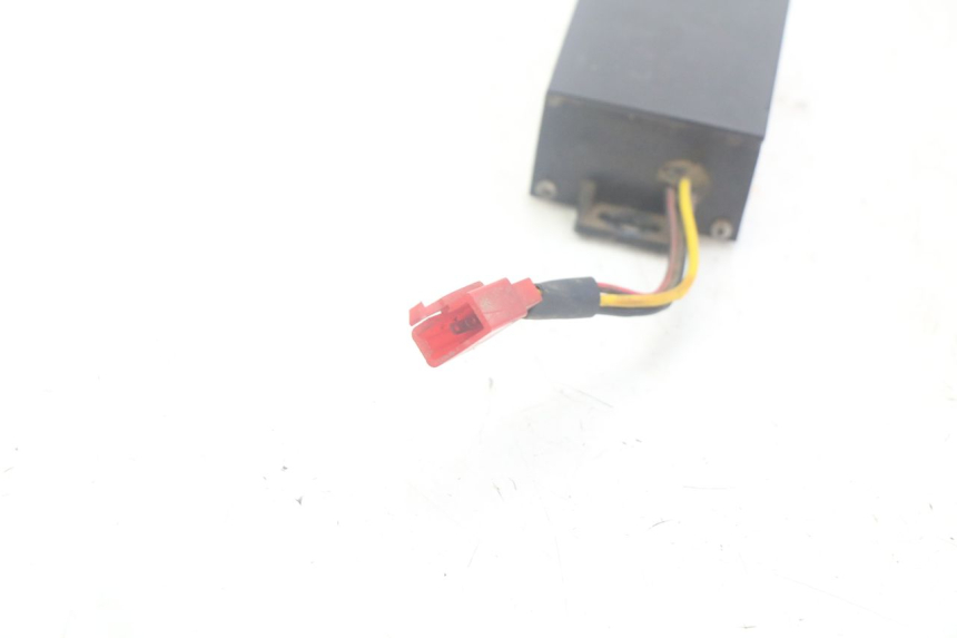 photo de PRZEKAŹNIK ELEKTRYCZNY DOLPHIN PYGMY 1 (2020 - 2024) - Zoom stanu zużycia