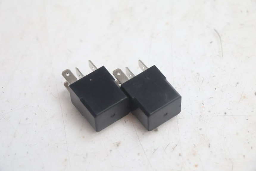 photo de PRZEKAŹNIK ELEKTRYCZNY JM MOTORS R-MAX TECH 50 (2024 - 2026) - Zoom stanu zużycia