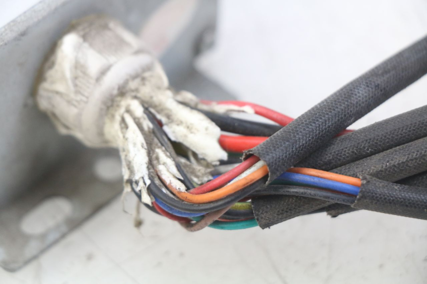 photo de PRZEKAŹNIK ELEKTRYCZNY RED ELECTRIC RED E PRO 1 (2017 - 2019) - Zbliżenie techniczne