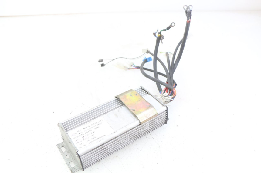 photo de PRZEKAŹNIK ELEKTRYCZNY RED ELECTRIC RED E PRO 1 (2017 - 2019) - Stan powierzchni