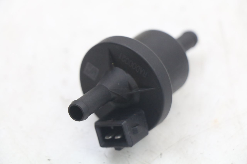 photo de PRZEKAŹNIK ELEKTRYCZNY ROYAL ENFIELD CONTINENTAL GT 650 (2019 - 2024) - Zoom stanu zużycia