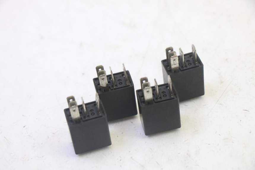 photo de PRZEKAŹNIK ELEKTRYCZNY PEUGEOT SATELIS 125 (2013 - 2018) - Zoom stanu zużycia