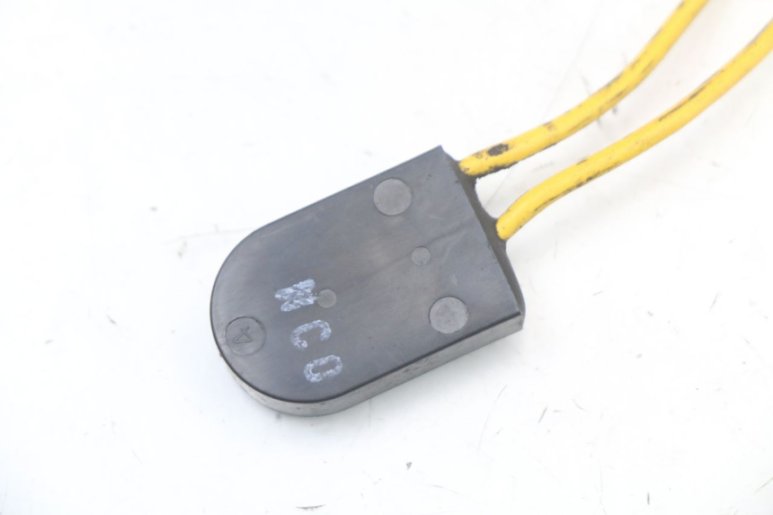 photo de PRZEKAŹNIK ELEKTRYCZNY APRILIA SCARABEO GT 125 (1999 - 2007) - Inny kąt widzenia