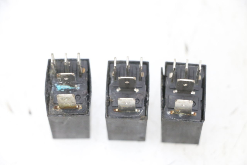 photo de PRZEKAŹNIK ELEKTRYCZNY PEUGEOT SPEEDFIGHT 4 4T EFI 50 (2021 - 2025) - Zbliżenie techniczne