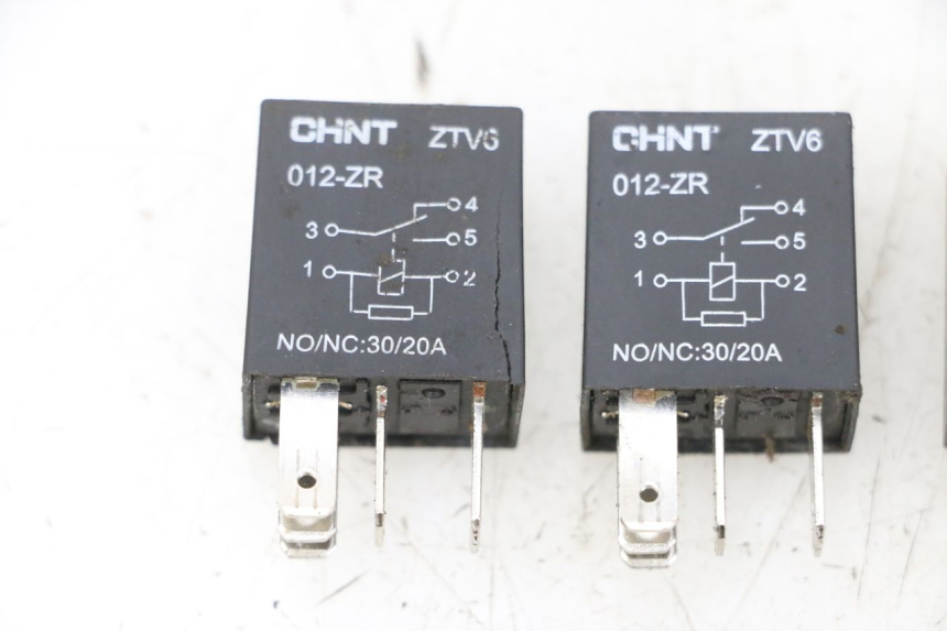 photo de PRZEKAŹNIK ELEKTRYCZNY PEUGEOT SPEEDFIGHT 4 4T EFI 50 (2021 - 2025) - Widok ogólny