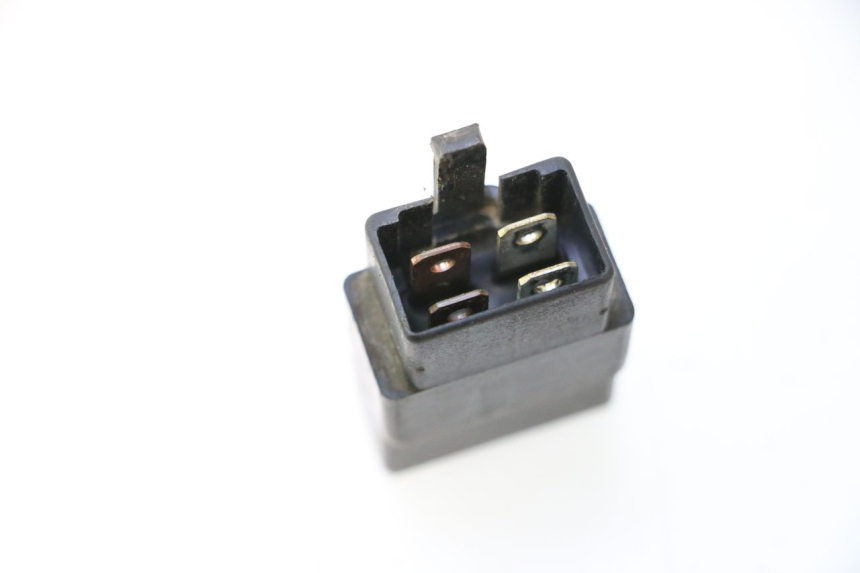 photo de PRZEKAŹNIK ELEKTRYCZNY PEUGEOT SPEEDFIGHT LC 50 (1996 - 2002) - Zoom stanu zużycia