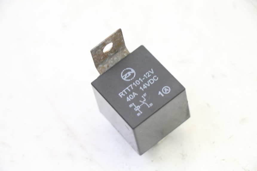 photo de PRZEKAŹNIK ELEKTRYCZNY HONDA ST PAN EUROPEAN 1300 (2002 - 2013) - Szczegół części