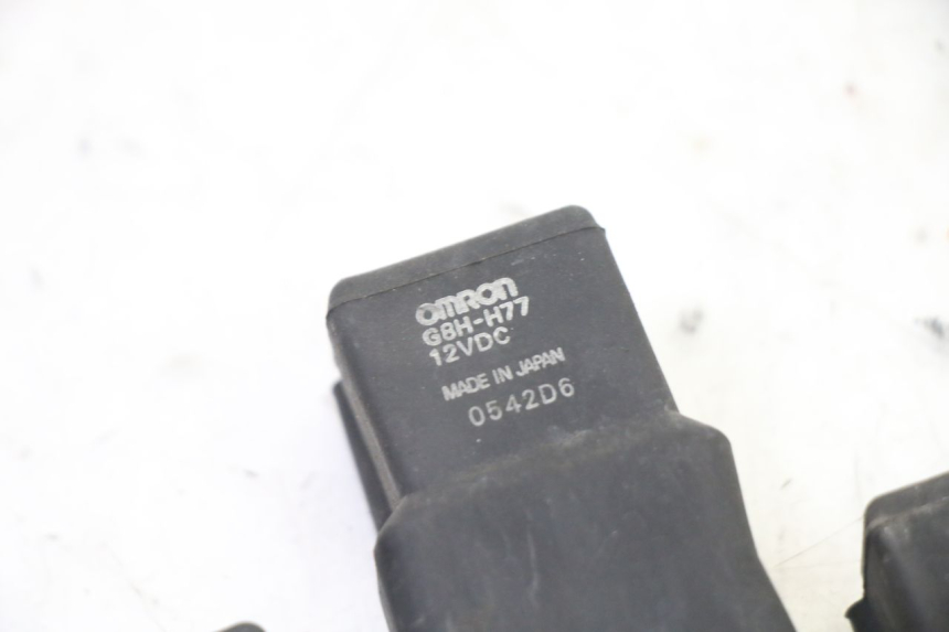 photo de PRZEKAŹNIK ELEKTRYCZNY HONDA ST PAN EUROPEAN 1300 (2002 - 2013) - Szczegół części