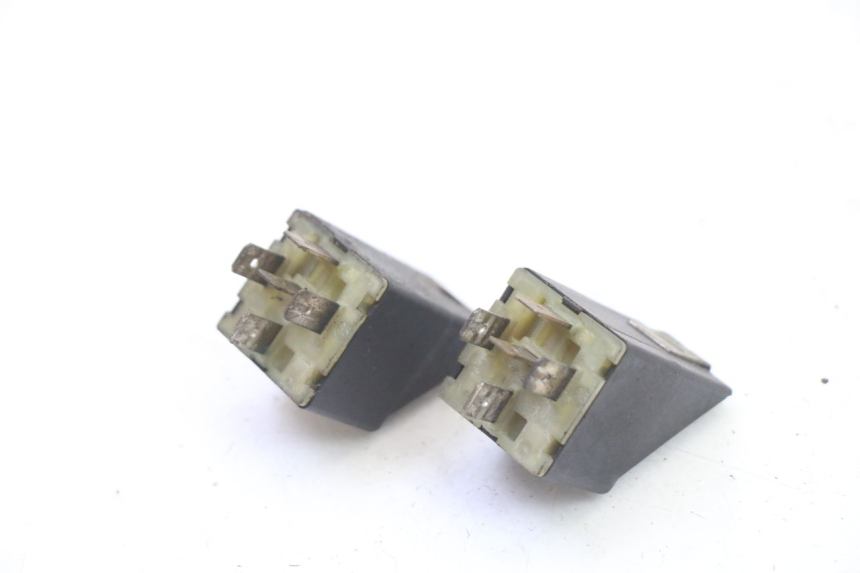 photo de PRZEKAŹNIK ELEKTRYCZNY PIAGGIO SUPER LX 125 (2000 - 2003) - Zbliżenie techniczne