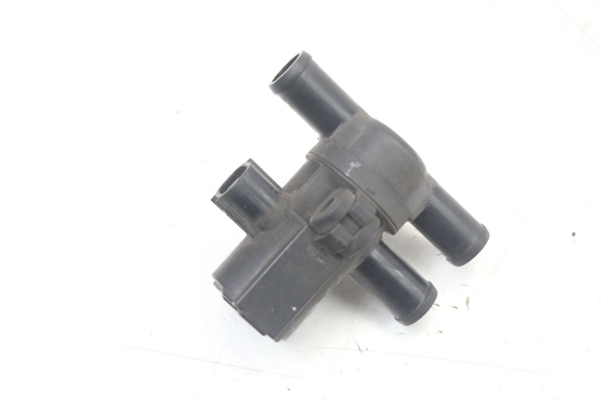 photo de PRZEKAŹNIK ELEKTRYCZNY SUZUKI GSR 750 (2011 - 2017) - Zoom stanu zużycia