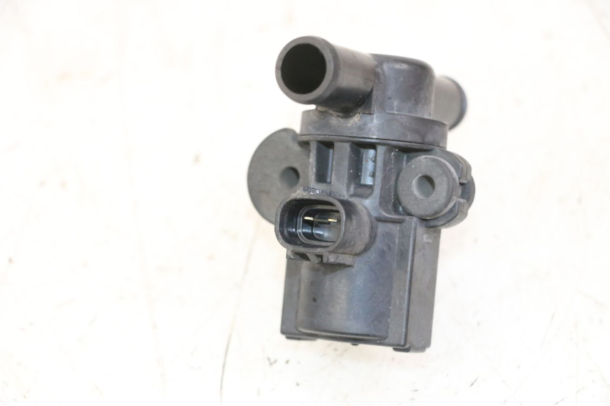 photo de PRZEKAŹNIK ELEKTRYCZNY SUZUKI GSX F GSXF 650 (2007 - 2015) - Inny kąt widzenia