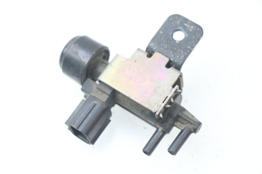 photo de PRZEKAŹNIK ELEKTRYCZNY YAMAHA TDM ABS 900 (2002 - 2014) - Inny kąt widzenia