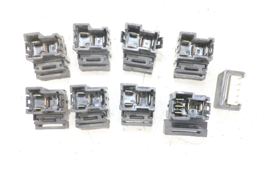 photo de PRZEKAŹNIK ELEKTRYCZNY YAMAHA TDM ABS 900 (2002 - 2014) - Stan powierzchni