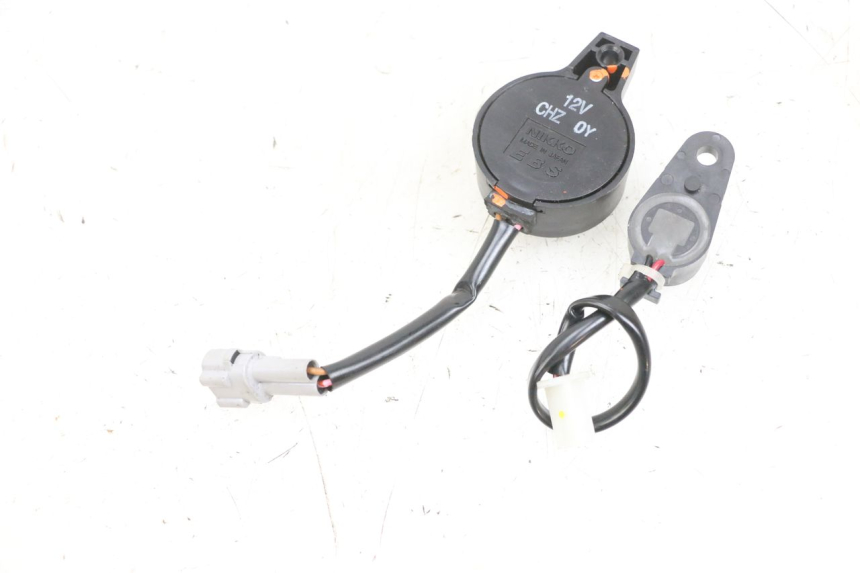 photo de PRZEKAŹNIK ELEKTRYCZNY YAMAHA TRICITY 300 (2020 - 2024) - Inny kąt widzenia