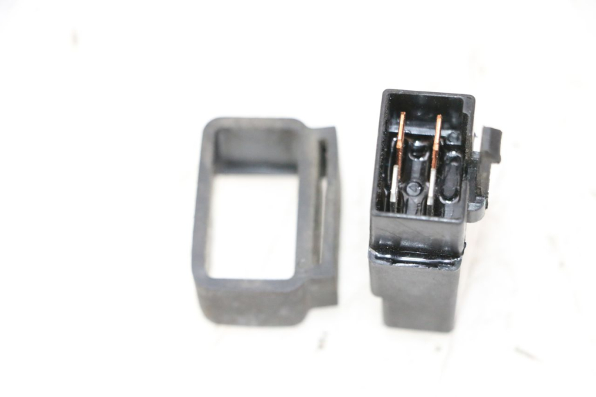 photo de PRZEKAŹNIK ELEKTRYCZNY PEUGEOT TWEET PRO CARGO 50 (2018 - 2022) - Zoom stanu zużycia