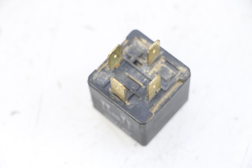 photo de PRZEKAŹNIK ELEKTRYCZNY YAMAHA TZR 50 (2008 - 2016) - Zoom stanu zużycia