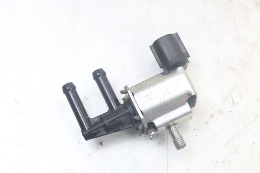 photo de PRZEKAŹNIK ELEKTRYCZNY KAWASAKI VERSYS ABS 650 (2015 - 2018) - Widok główny