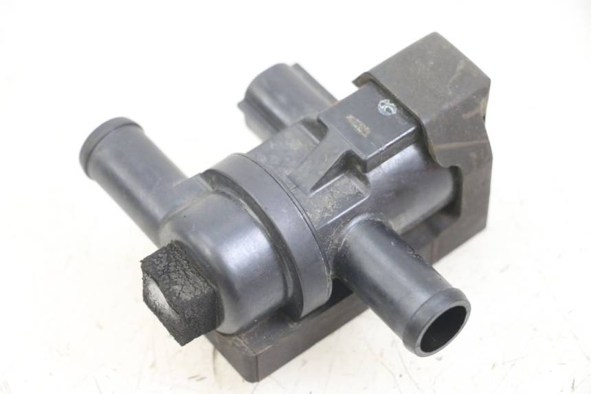 photo de PRZEKAŹNIK ELEKTRYCZNY KAWASAKI VERSYS ABS 650 (2015 - 2018) - Widok główny