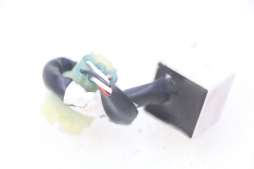 photo de PRZEKAŹNIK ELEKTRYCZNY PIAGGIO VESPA GTS IGET ABS 125 (2017 - 2023) - Szczegół części