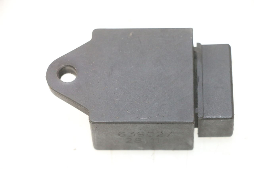 photo de PRZEKAŹNIK ELEKTRYCZNY PIAGGIO VESPA LX 2T 50 (2005 - 2013) - Zoom stanu zużycia