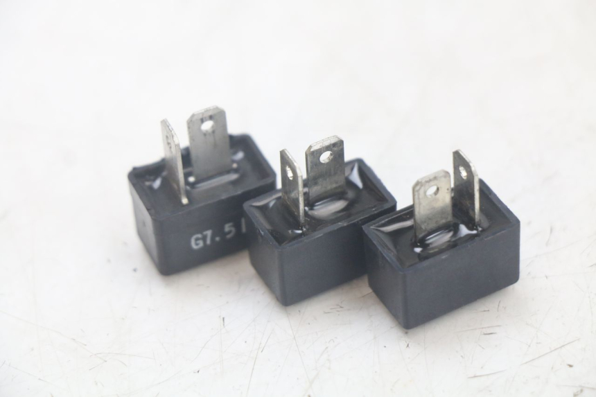 photo de PRZEKAŹNIK ELEKTRYCZNY YAMAHA XMAX X-MAX ABS 125 (2017 - 2020) - Zoom stanu zużycia