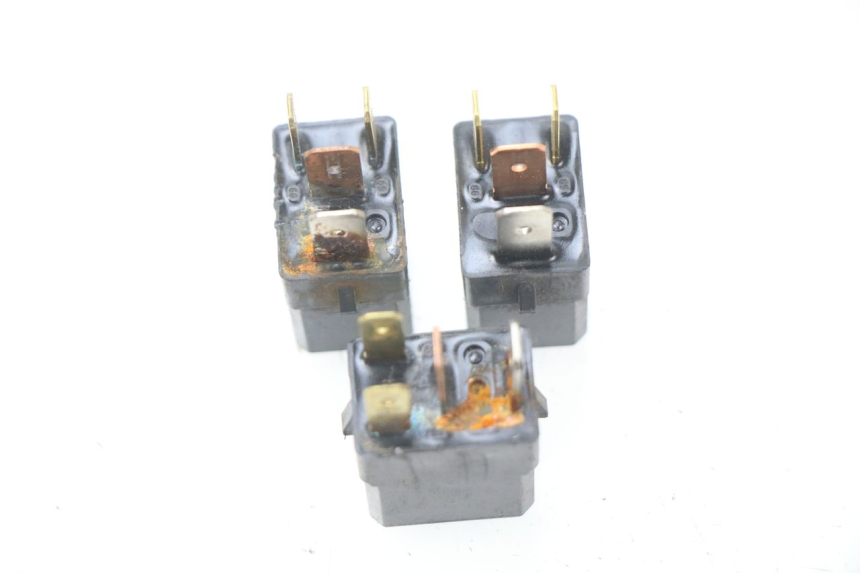 photo de PRZEKAŹNIK ELEKTRYCZNY YAMAHA XMAX X-MAX 125 (2006 - 2009) - Zoom stanu zużycia