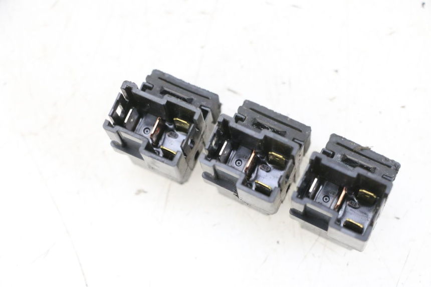 photo de PRZEKAŹNIK ELEKTRYCZNY YAMAHA XMAX X-MAX 125 (2006 - 2009) - Zbliżenie techniczne