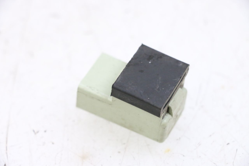 photo de PRZEKAŹNIK ELEKTRYCZNY YAMAHA X-MAX XMAX 125 (2010 - 2013) - Zoom stanu zużycia