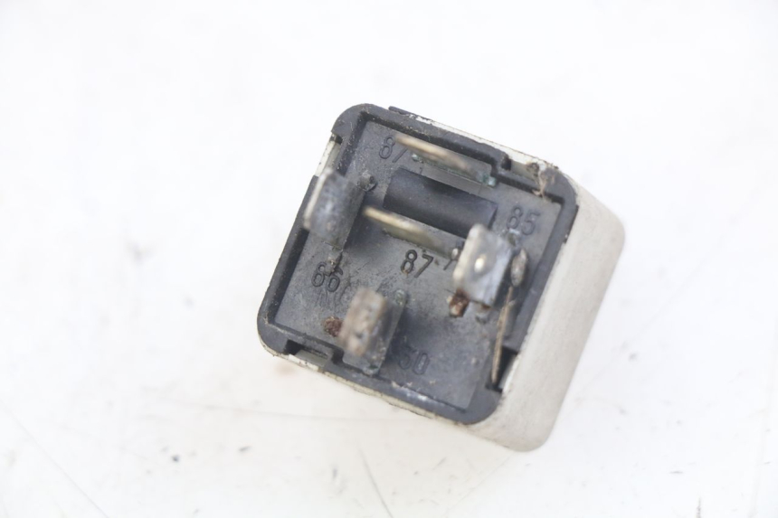 photo de PRZEKAŹNIK ELEKTRYCZNY PIAGGIO X9 EVOLUTION 125 (2003 - 2007) - Zoom stanu zużycia