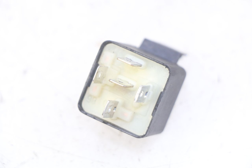 photo de PRZEKAŹNIK ELEKTRYCZNY PIAGGIO XEVO - X EVO 125 (2007 - 2017) - Zoom stanu zużycia