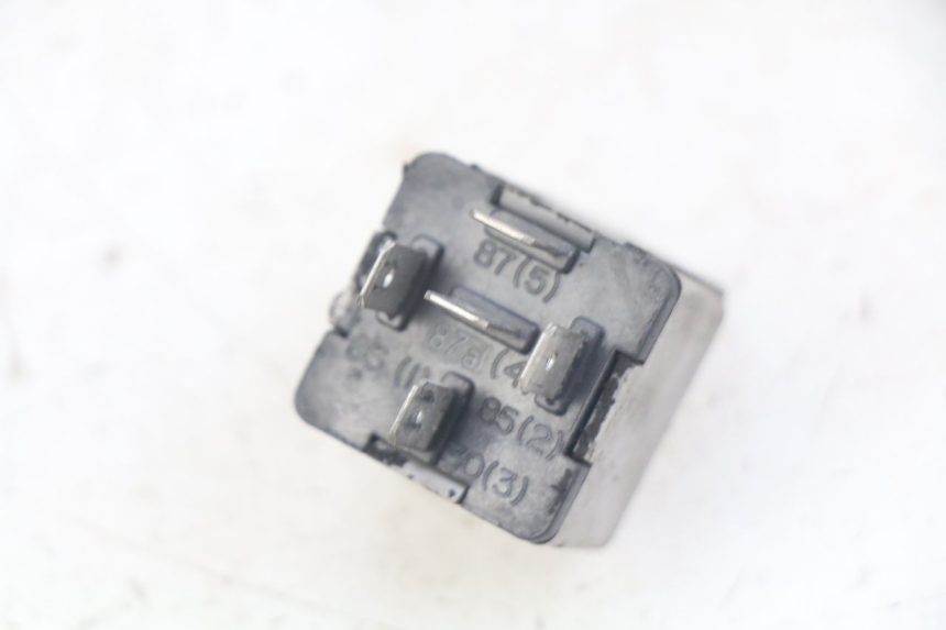 photo de PRZEKAŹNIK ELEKTRYCZNY PIAGGIO XEVO - X EVO 125 (2007 - 2017) - Zoom stanu zużycia