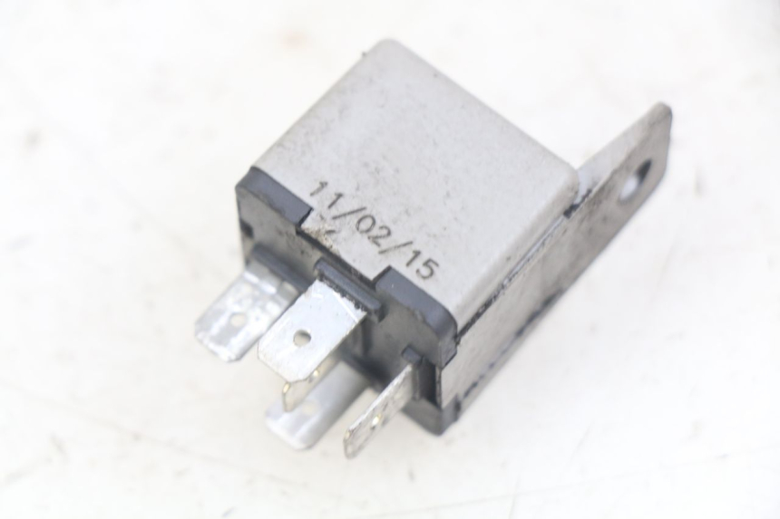 photo de PRZEKAŹNIK ELEKTRYCZNY PIAGGIO XEVO - X EVO 125 (2007 - 2017) - Inny kąt widzenia