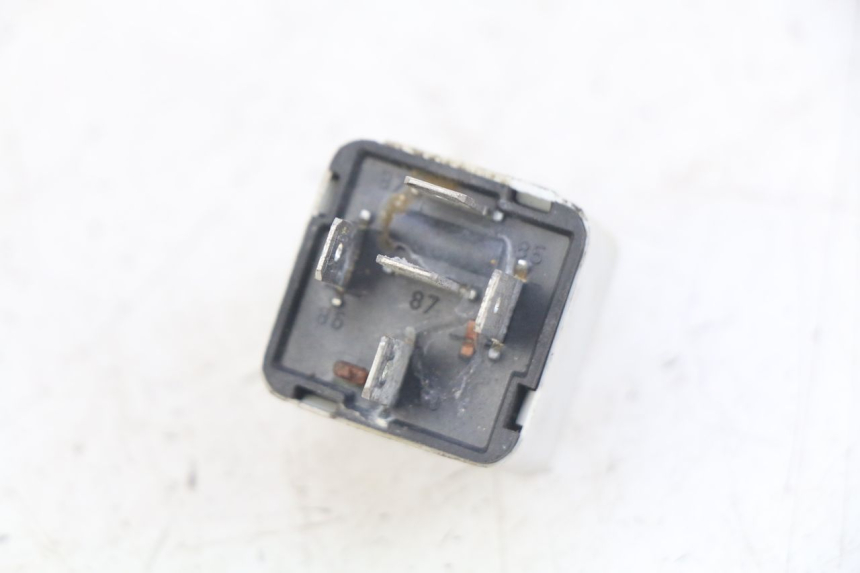 photo de PRZEKAŹNIK ELEKTRYCZNY PIAGGIO XEVO - X EVO 125 (2007 - 2017) - Zoom stanu zużycia