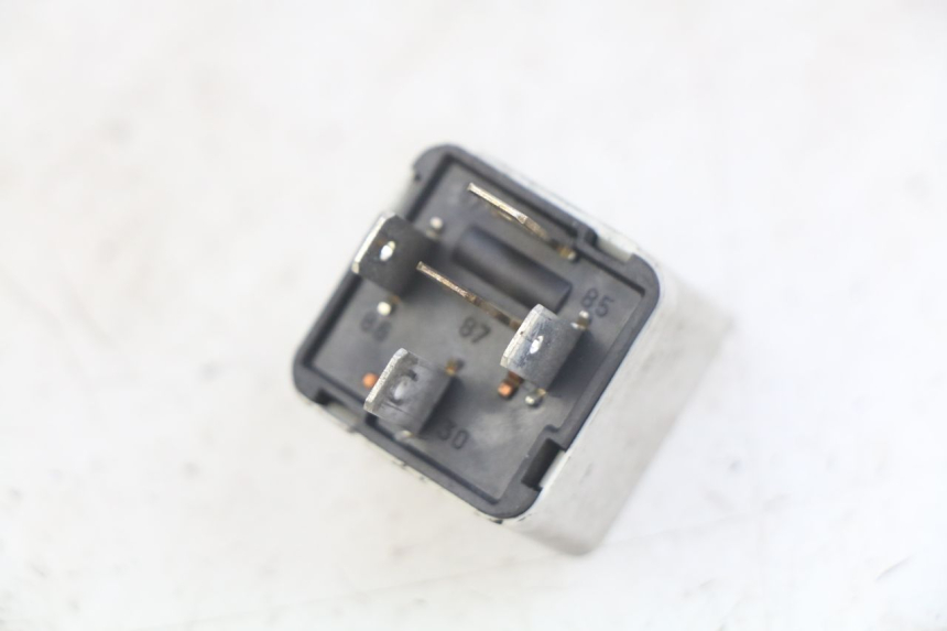 photo de PRZEKAŹNIK ELEKTRYCZNY PIAGGIO XEVO - X EVO 125 (2007 - 2017) - Szczegół części