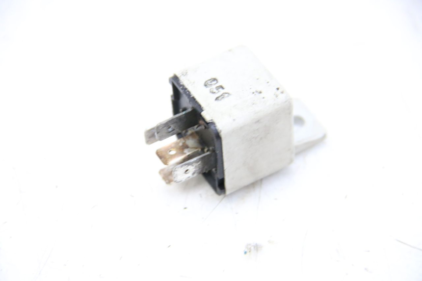 photo de PRZEKAŹNIK ELEKTRYCZNY PIAGGIO XEVO - X EVO 125 (2007 - 2017) - Inny kąt widzenia