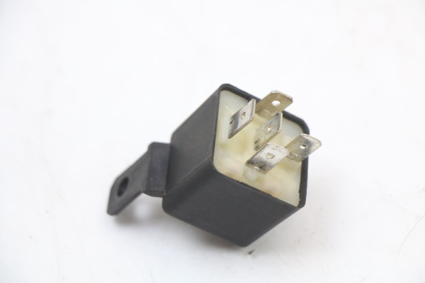 photo de PRZEKAŹNIK ELEKTRYCZNY PIAGGIO XEVO - X EVO 125 (2007 - 2017) - Zoom stanu zużycia