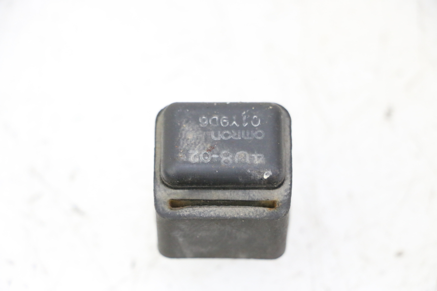 photo de PRZEKAŹNIK ELEKTRYCZNY YAMAHA XJN DIVERSION 600 (2000 - 2003) - Szczegół części