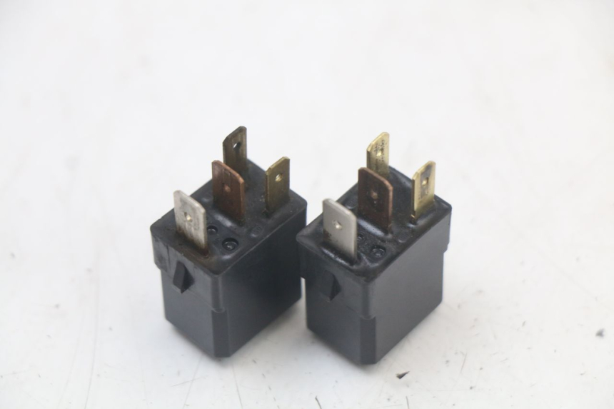 photo de PRZEKAŹNIK ELEKTRYCZNY YAMAHA FZ1 FAZER 1000 (2007 - 2009) - Szczegół części