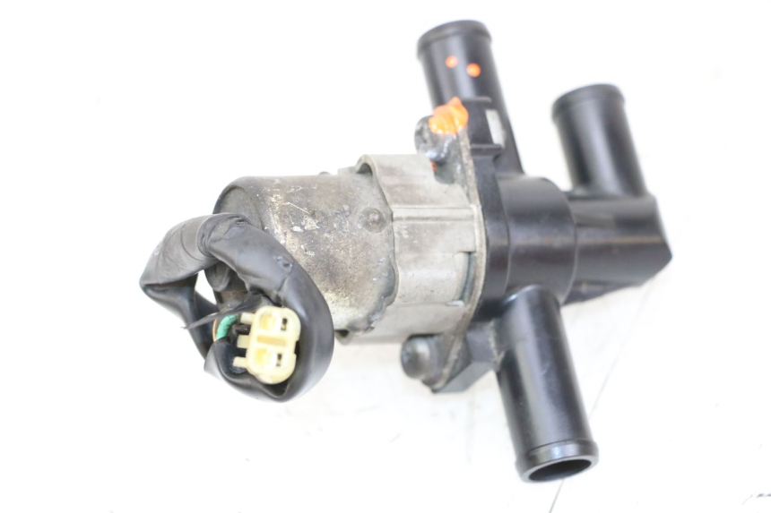 photo de PRZEKAŹNIK ELEKTRYCZNY YAMAHA FZ1 FAZER 1000 (2007 - 2009) - Zoom stanu zużycia