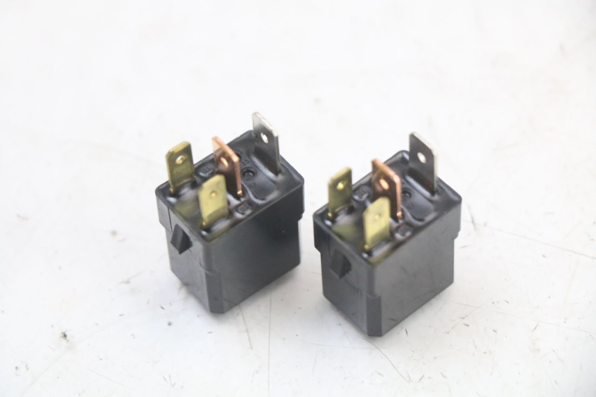 photo de PRZEKAŹNIK ELEKTRYCZNY YAMAHA XJ6 ABS 600 (2008 - 2016) - Szczegół części