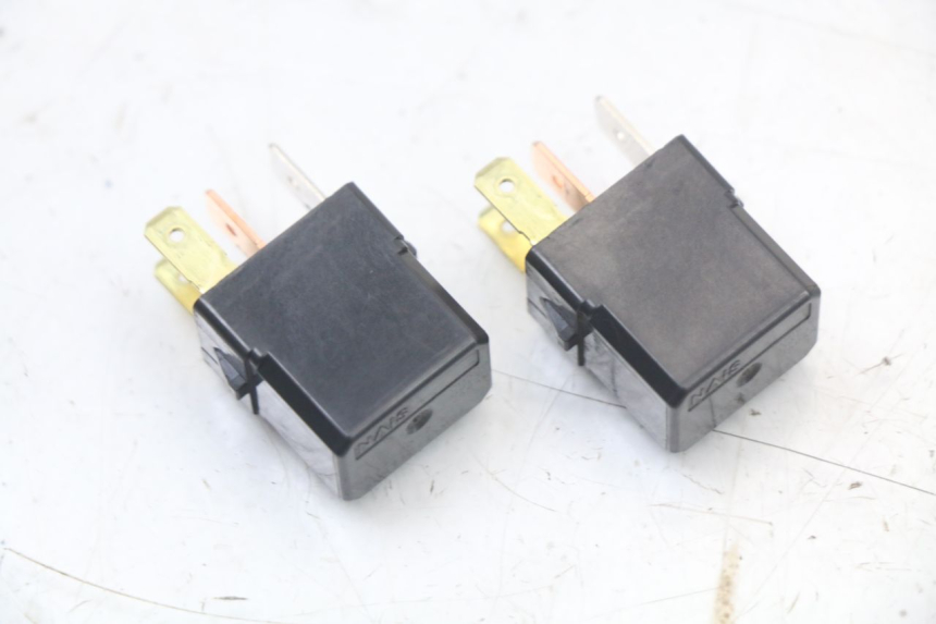 photo de PRZEKAŹNIK ELEKTRYCZNY YAMAHA XJ6 ABS 600 (2008 - 2016) - Zoom stanu zużycia