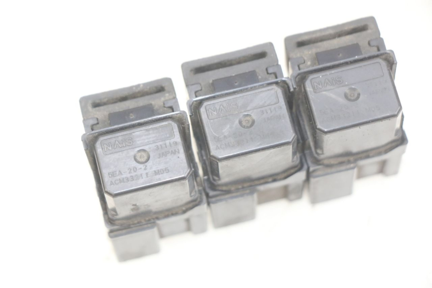 photo de PRZEKAŹNIK ELEKTRYCZNY YAMAHA YP MAJESTY 400 (2004 - 2008) - Szczegół części