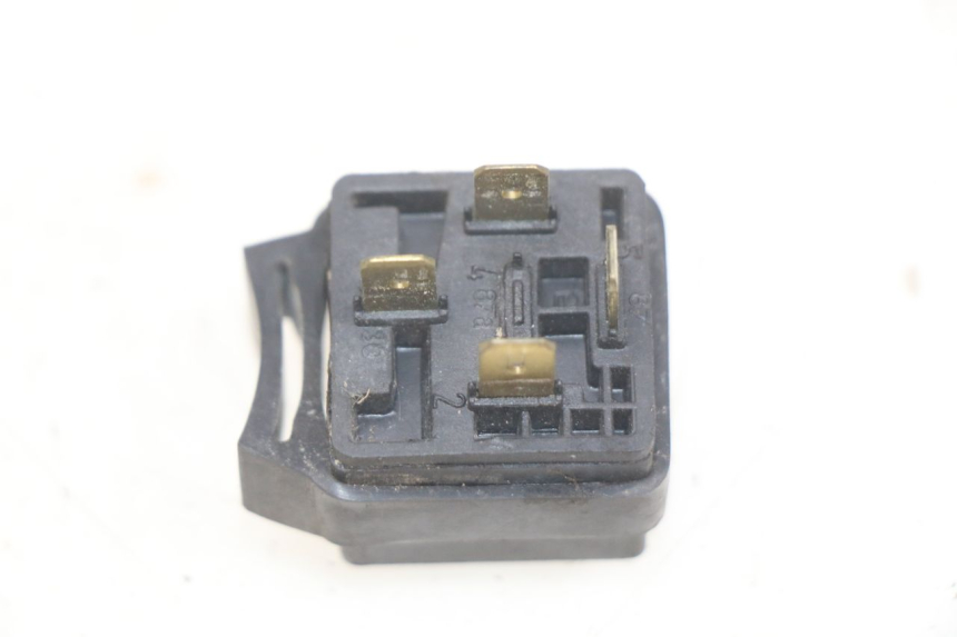 photo de PRZEKAŹNIK ELEKTRYCZNY YAMAHA YP MAJESTY 125 (1998 - 2001) - Zoom stanu zużycia