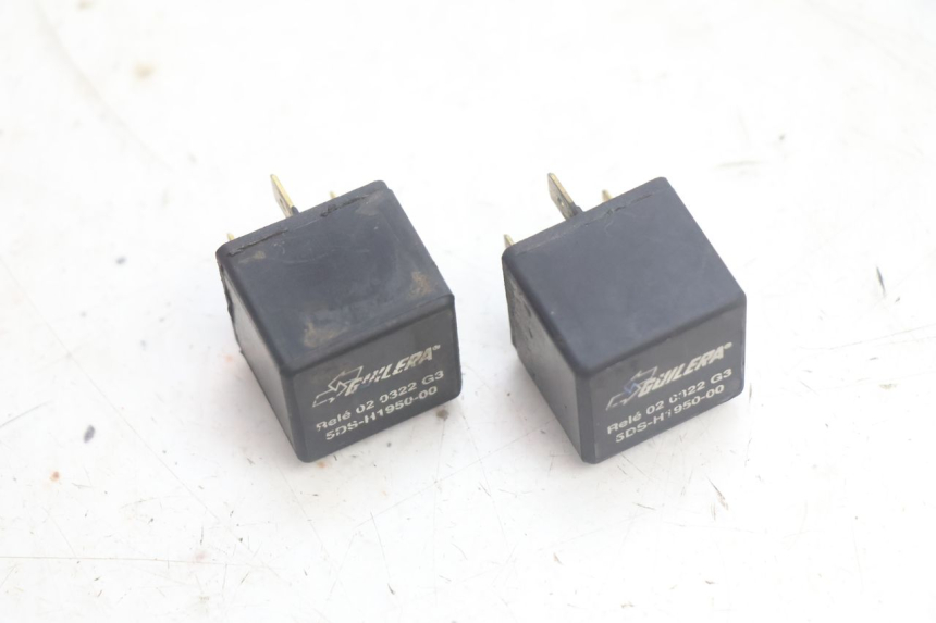 photo de PRZEKAŹNIK ELEKTRYCZNY YAMAHA YP MAJESTY 125 (2002 - 2006) - Inny kąt widzenia
