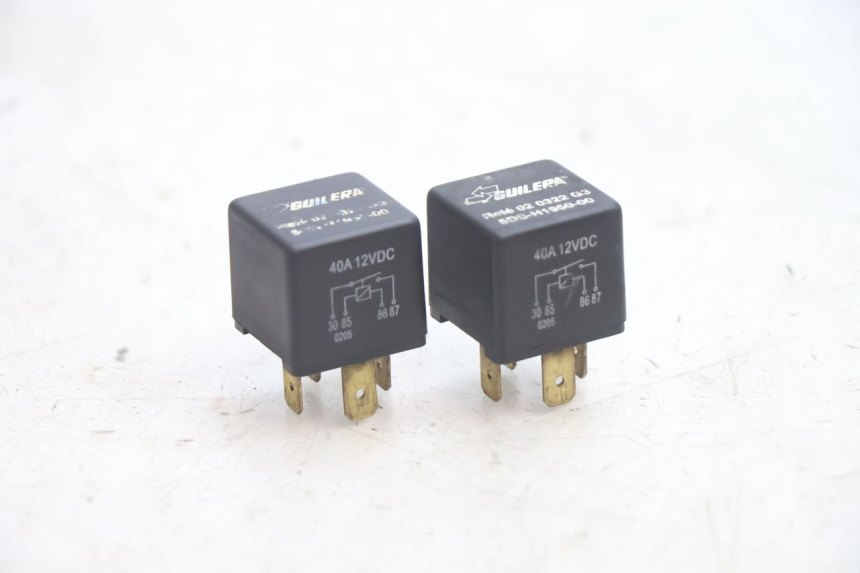 photo de PRZEKAŹNIK ELEKTRYCZNY YAMAHA YP MAJESTY 125 (2002 - 2006) - Widok główny