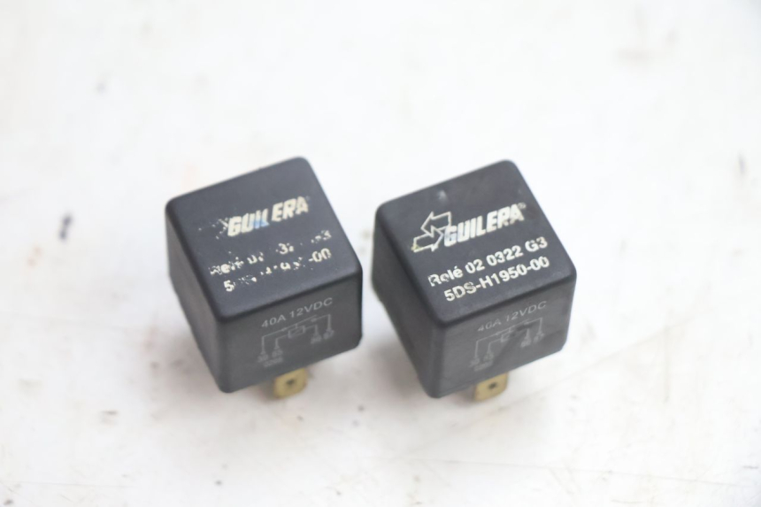 photo de PRZEKAŹNIK ELEKTRYCZNY YAMAHA YP MAJESTY 125 (2002 - 2006) - Szczegół części