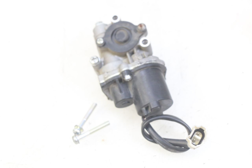 photo de PRZEKAŹNIK ELEKTRYCZNY YAMAHA YZF R1 1000 (2007 - 2008) - Zoom stanu zużycia